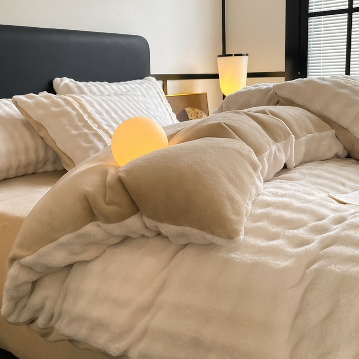 91家纺网 家纺一手货源 找家纺 云玲时尚 2025新款高克重泡泡牛奶绒单被套-泡芙 泡芙-奶咖