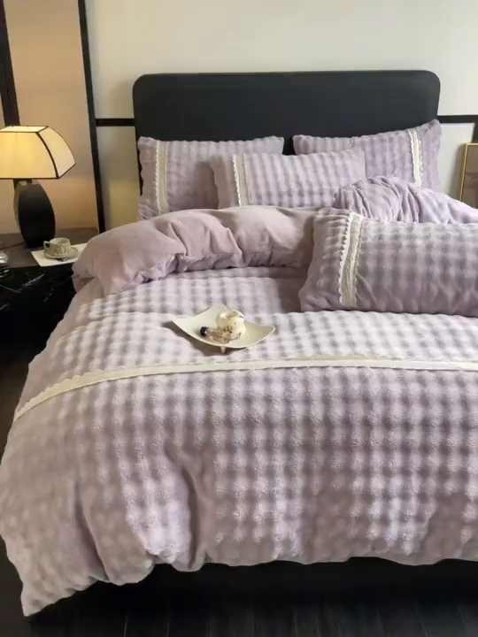 91家纺网 家纺一手货源 找家纺 云玲时尚 2025新款高克重泡泡牛奶绒单被套-泡芙 泡芙-紫色
