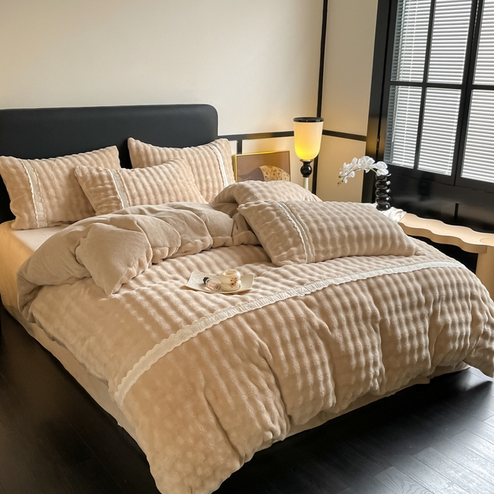 91家纺网 家纺一手货源 找家纺 云玲时尚 2025新款高克重泡泡牛奶绒四件套-泡芙 泡芙-卡其