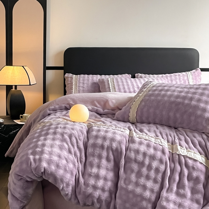 91家纺网 家纺一手货源 找家纺 云玲时尚 2025新款高克重泡泡牛奶绒四件套-泡芙 泡芙-紫色