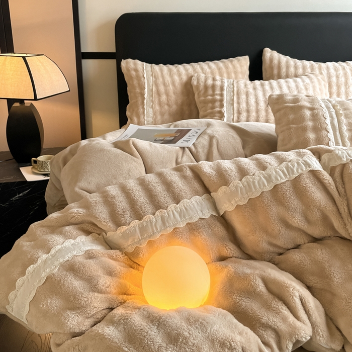 91家纺网 家纺一手货源 找家纺 云玲时尚 2025新款高克重泡泡牛奶绒四件套-泡芙 泡芙-卡其