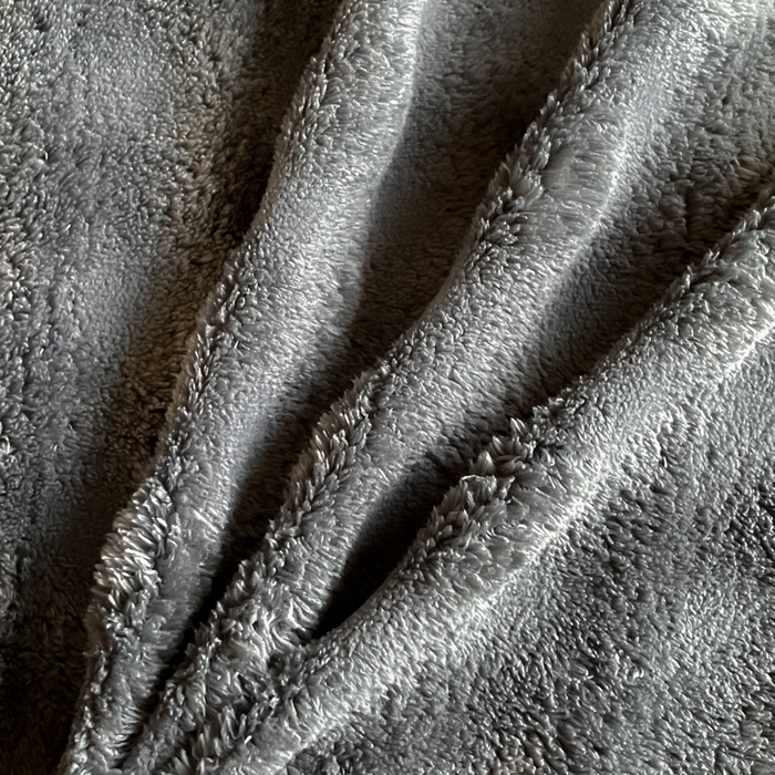 91家纺网 家纺一手货源 找家纺 云玲时尚 2025新款高克重泡泡牛奶绒四件套-泡芙 泡芙-深灰