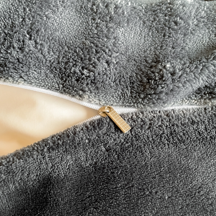 91家纺网 家纺一手货源 找家纺 云玲时尚 2025新款高克重泡泡牛奶绒四件套-泡芙 泡芙-深灰