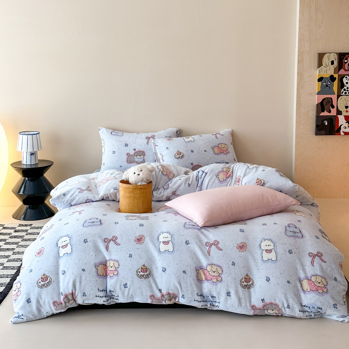 91家纺网 家纺一手货源 找家纺 时光里 2025新款230克全消光印花10色专版花型四件套 狗狗乐园-蓝