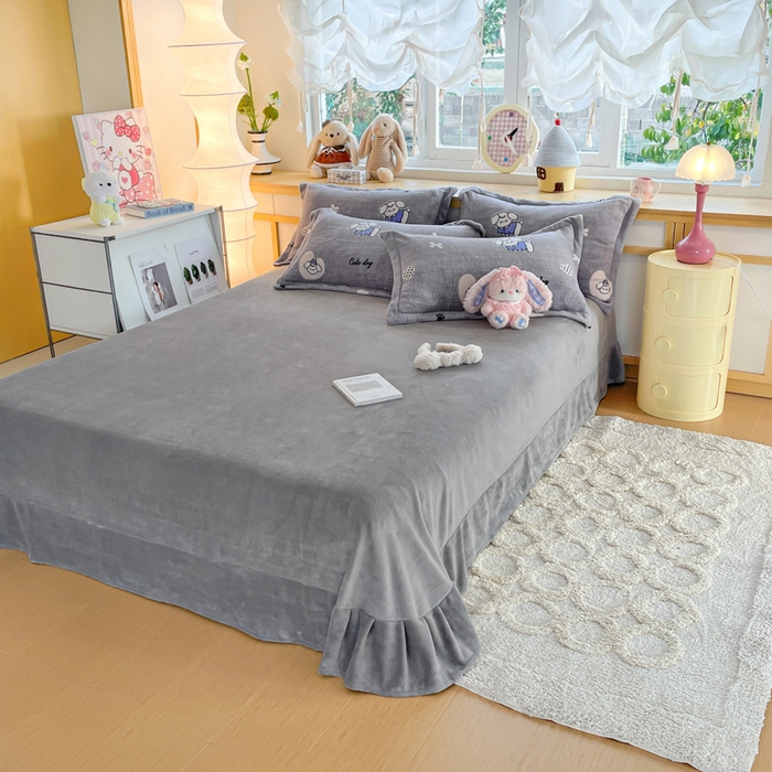 91家纺网 家纺一手货源 找家纺 仟网汇 2025新款双面牛奶绒四件套 阿奇灰