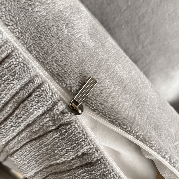 91家纺网 家纺一手货源 找家纺 云玲时尚 2025新款高克重牛奶绒雕花单被套-波浪 波浪浅灰