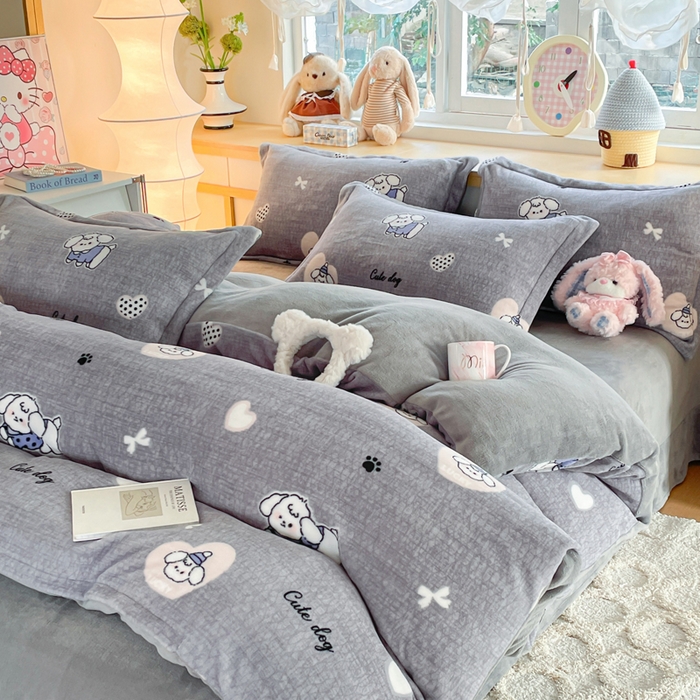 91家纺网 家纺一手货源 找家纺 仟网汇 2025新款双面牛奶绒四件套 阿奇灰