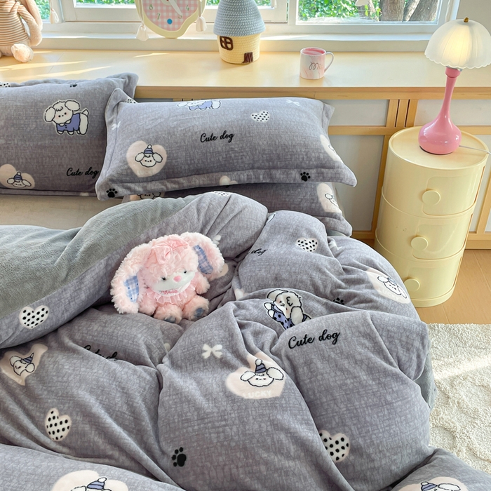 91家纺网 家纺一手货源 找家纺 仟网汇 2025新款双面牛奶绒四件套 阿奇灰