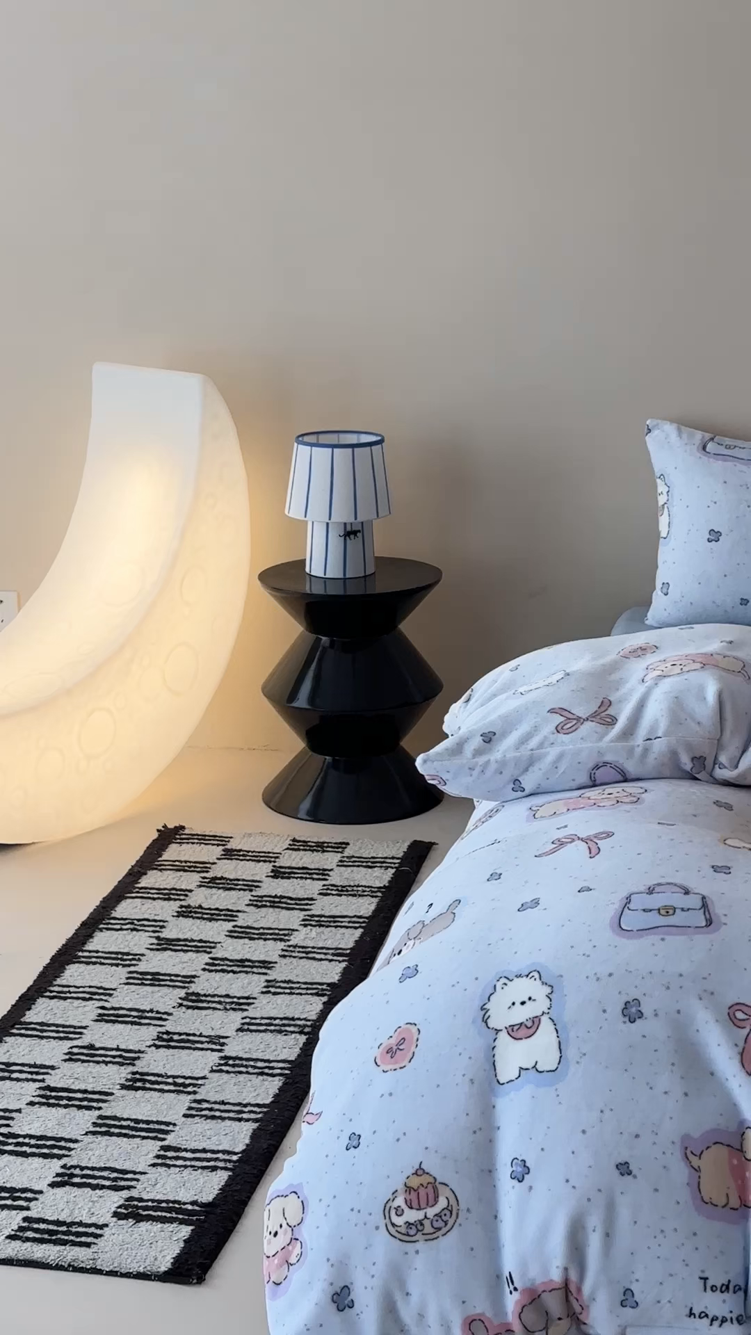 91家纺网 家纺一手货源 找家纺 时光里 2025新款230克全消光印花10色专版花型四件套 狗狗乐园-蓝