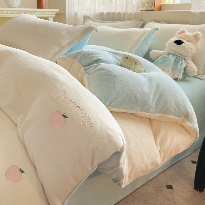 91家纺网 家纺一手货源 找家纺 （总）伊梵居2025新款加厚贴布绣牛奶绒四件套