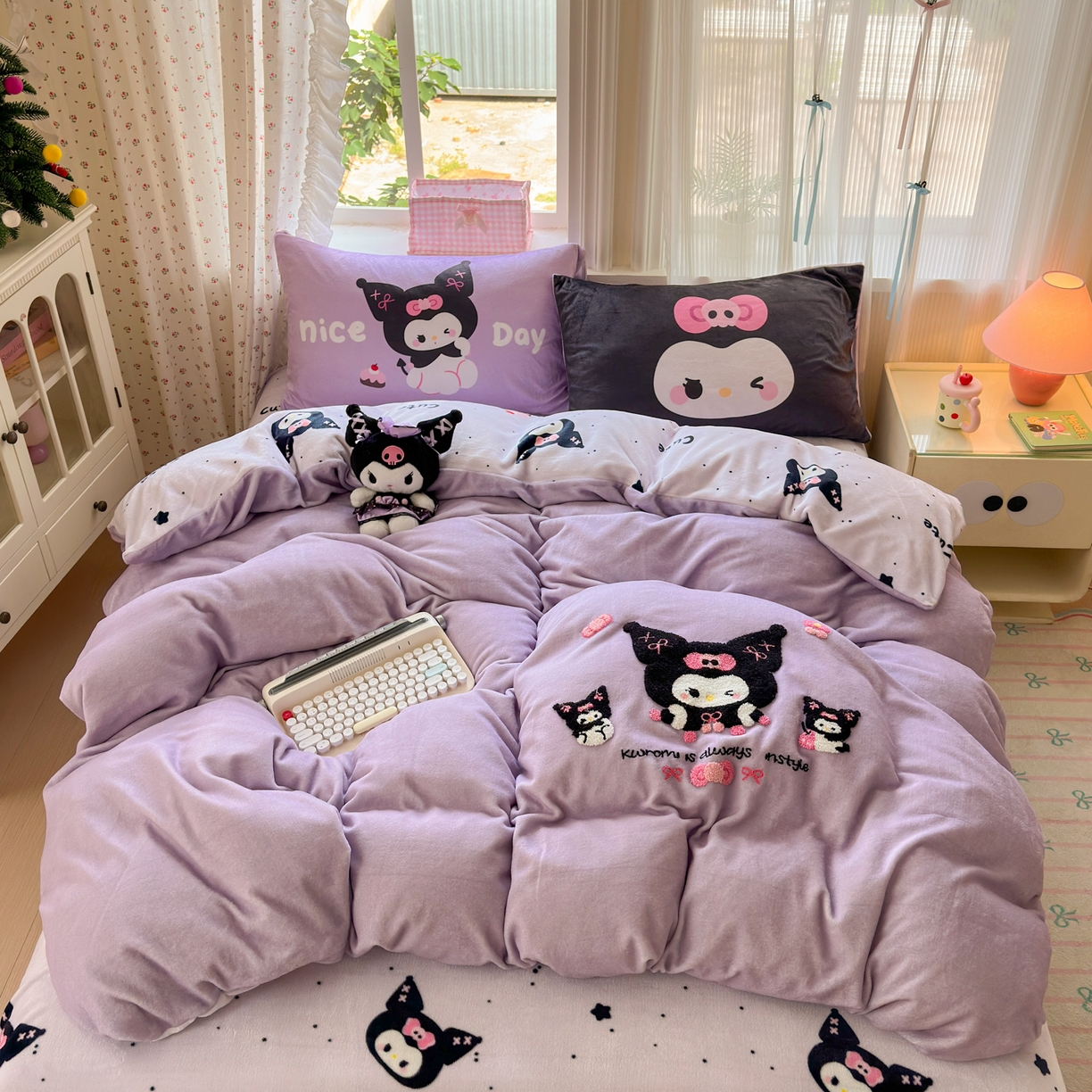 91家纺网 家纺一手货源 找家纺 云锦家居 2025新款秋冬小清新高克重牛奶绒毛巾绣四件套 黑库米米绒