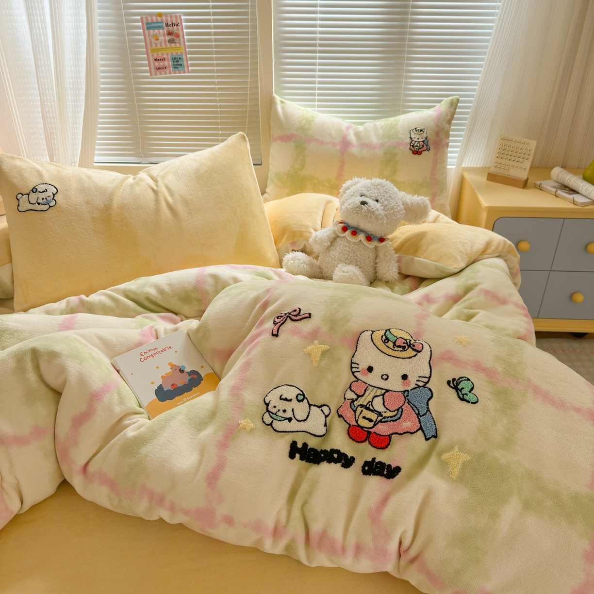 91家纺网 家纺一手货源 找家纺 云锦家居 2025新款秋冬小清新高克重牛奶绒毛巾绣四件套 元气小猫