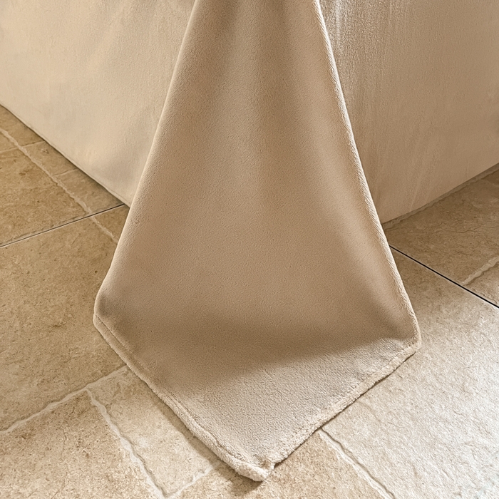 91家纺网 家纺一手货源 找家纺 云玲时尚 2025新款高克重牛奶绒雕花四件套-波浪 波浪杏色