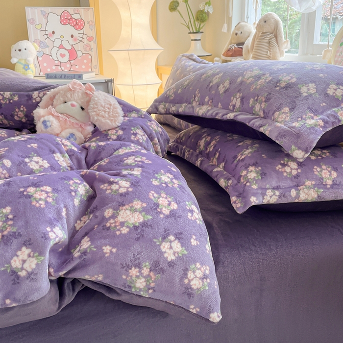 91家纺网 家纺一手货源 找家纺 仟网汇 2025新款双面牛奶绒四件套 豆蔻年华