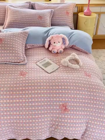 91家纺网 家纺一手货源 找家纺 仟网汇 2025新款双面牛奶绒四件套 朵缦