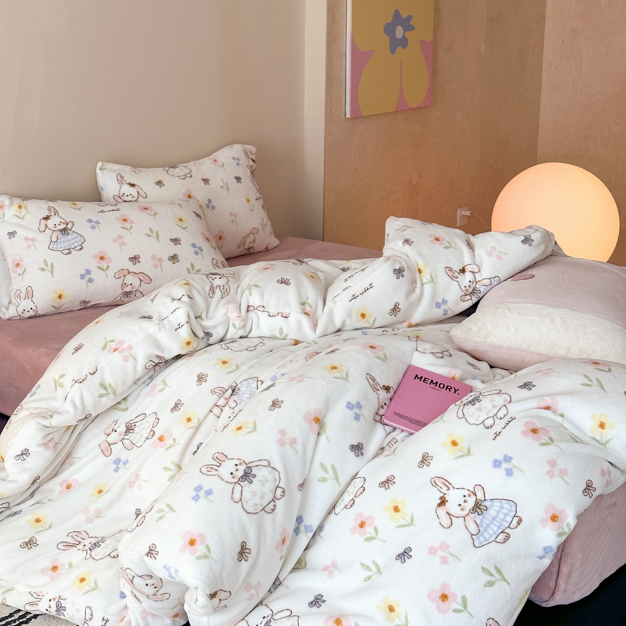 91家纺网 家纺一手货源 找家纺 时光里 2025新款230克全消光印花10色专版花型四件套 花兔兔