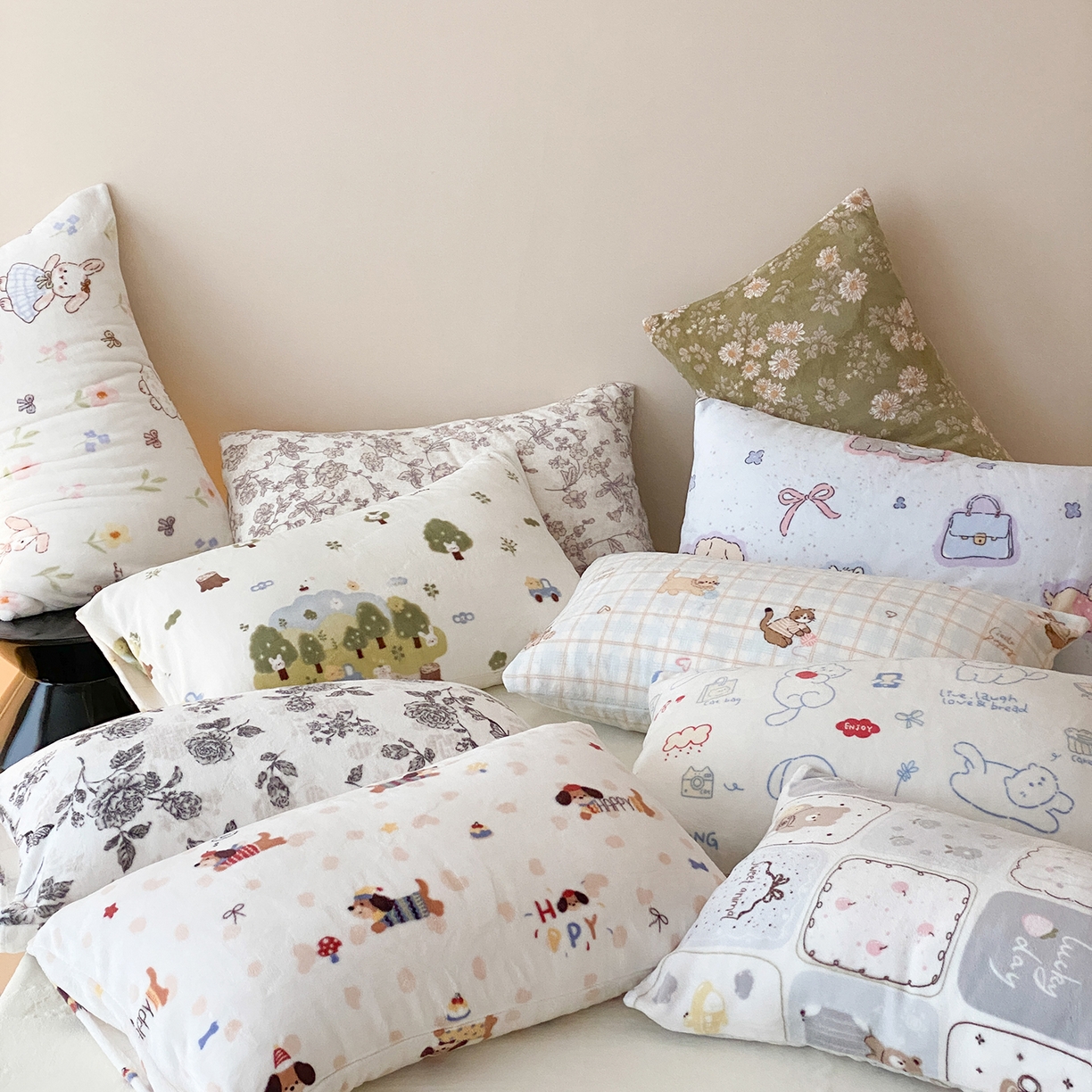 91家纺网 家纺一手货源 找家纺 （总）时光里 2025新款230克全消光印花牛奶绒系列单枕套