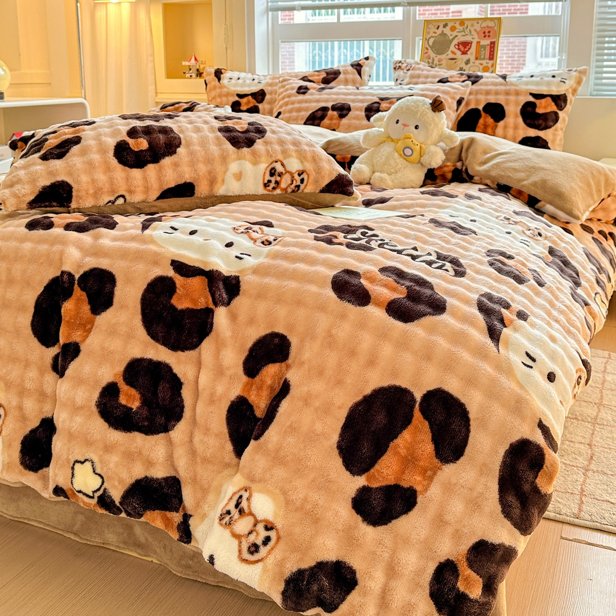 91家纺网 家纺一手货源 找家纺 N先生+V 13814689556 发大图/买家秀 2025新款260克高克重泡泡绒牛奶绒四件套 豹纹凯蒂