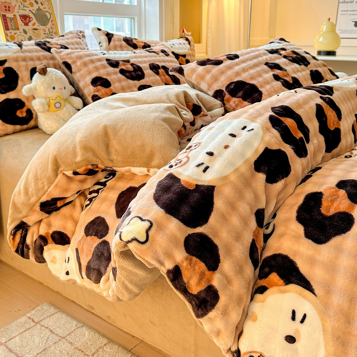 91家纺网 家纺一手货源 找家纺 N先生+V 13814689556 发大图/买家秀 2025新款260克高克重泡泡绒牛奶绒四件套 豹纹凯蒂