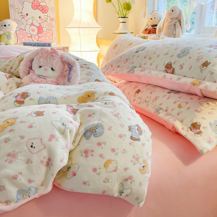 91家纺网 家纺一手货源 找家纺 仟网汇 2025新款双面牛奶绒四件套 小修狗