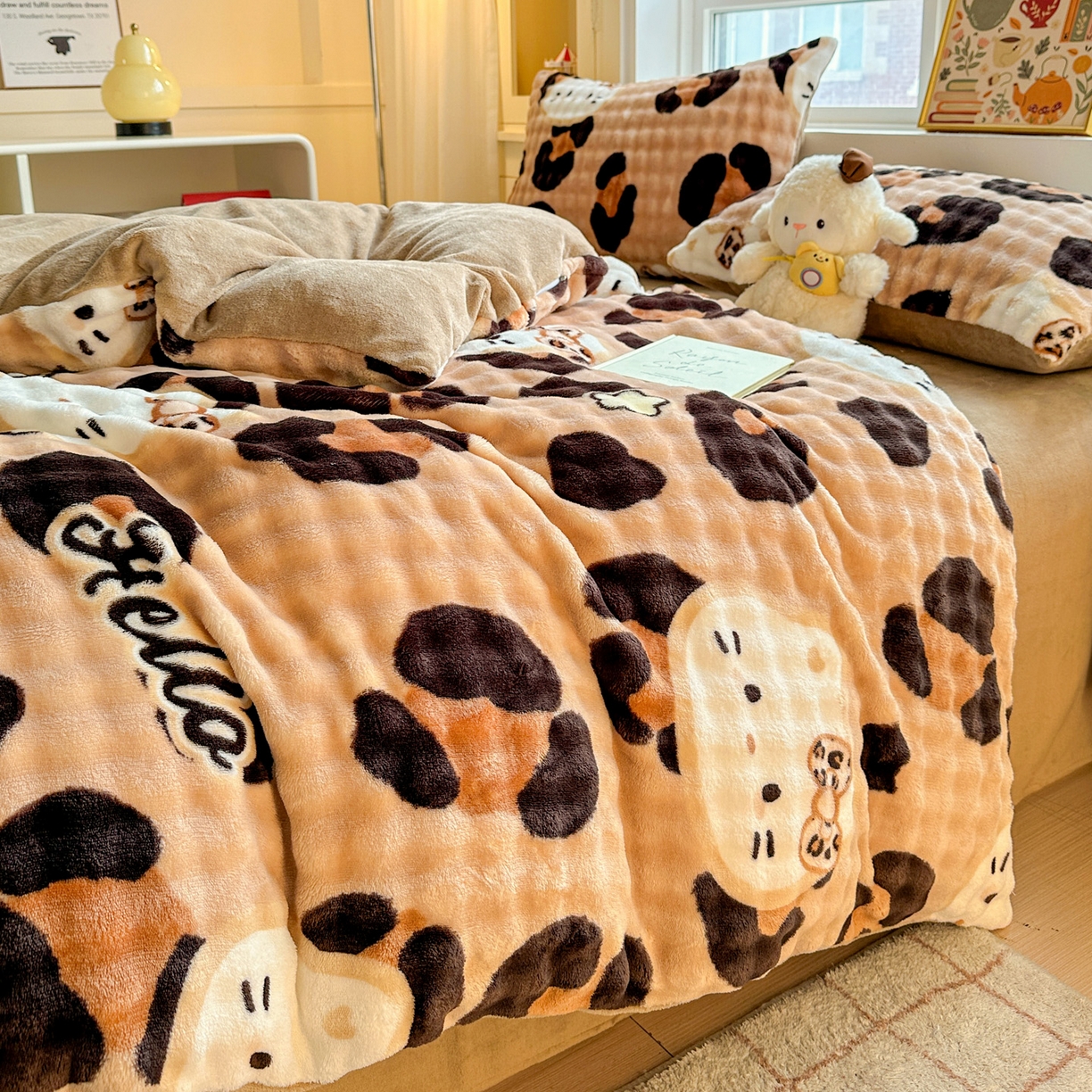 91家纺网 家纺一手货源 找家纺 N先生+V 13814689556 发大图/买家秀 2025新款260克高克重泡泡绒牛奶绒四件套 豹纹凯蒂