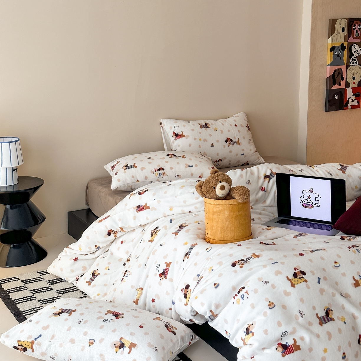 91家纺网 家纺一手货源 找家纺 时光里 2025新款230克全消光印花10色专版花型四件套 开心腊肠