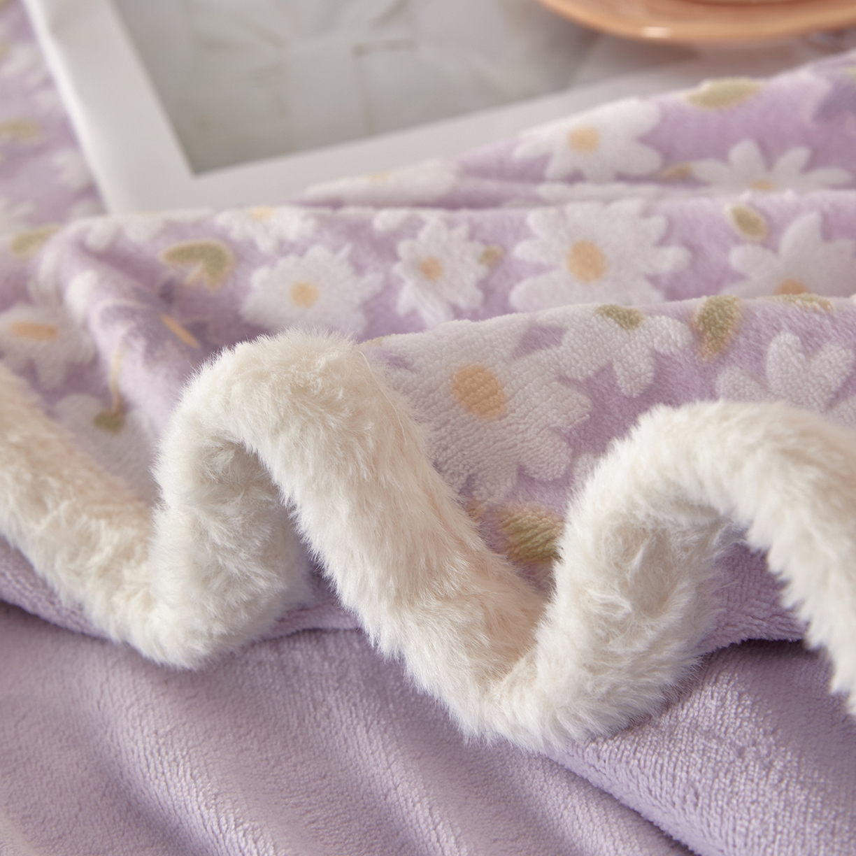 91家纺网 家纺一手货源 找家纺 绒城 2025新款高克重雕花牛奶绒单床笠床笠单件 花影