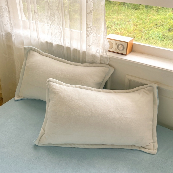 91家纺网 家纺一手货源 找家纺 伊梵居2025新款加厚贴布绣牛奶绒四件套 花朵-奶白蓝