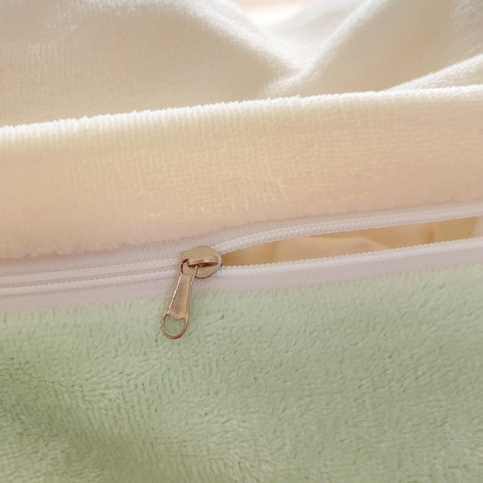 91家纺网 家纺一手货源 找家纺 伊梵居2025新款加厚贴布绣牛奶绒四件套 沙糖桔-奶白绿