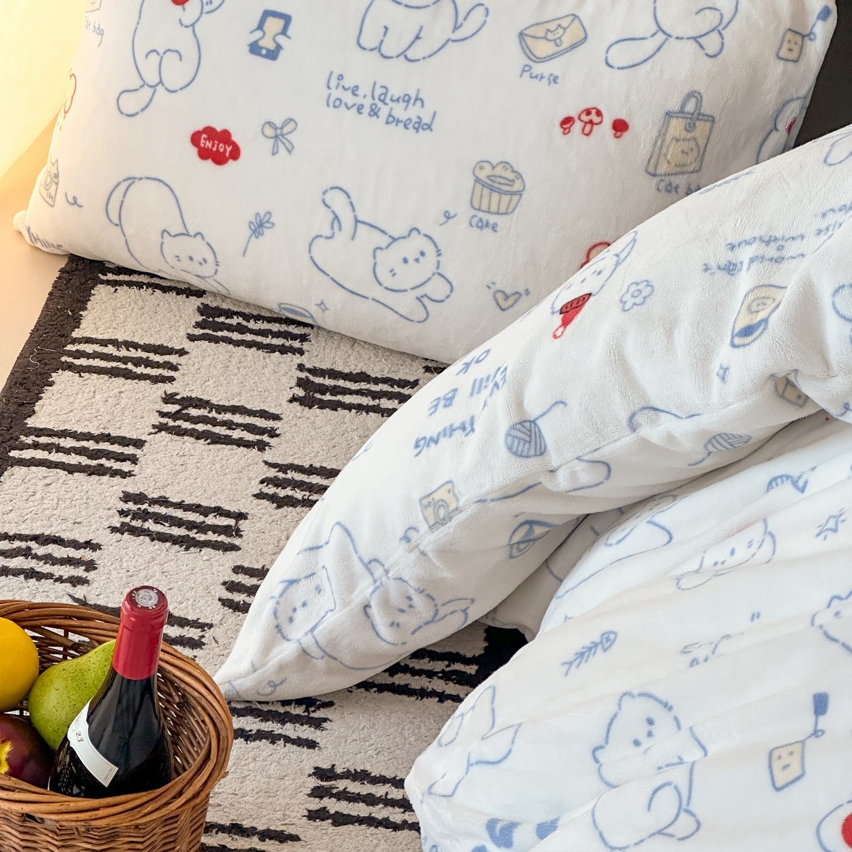 91家纺网 家纺一手货源 找家纺 时光里 2025新款230克全消光印花10色专版花型四件套 猫咪日记