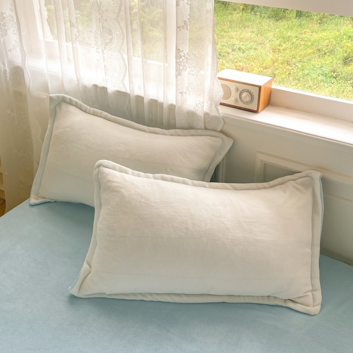 91家纺网 家纺一手货源 找家纺 伊梵居2025新款加厚贴布绣牛奶绒四件套 桃子-奶白蓝