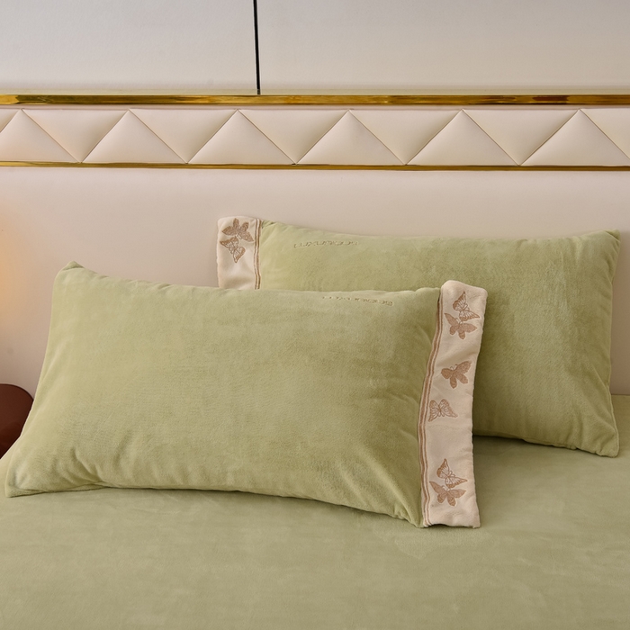 91家纺网 家纺一手货源 找家纺 米奈家居 2025新款A类高克重婴儿绒四件套-吉娜系列 豆沙绿