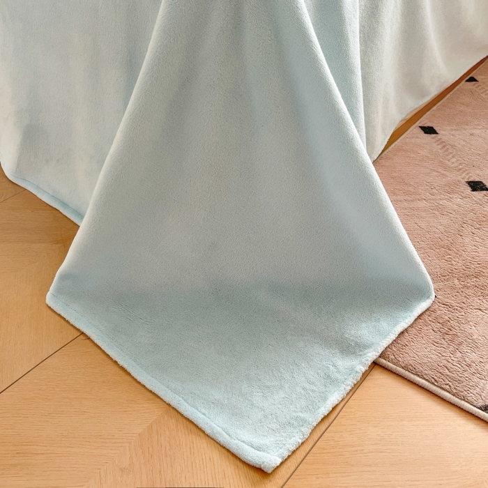 91家纺网 家纺一手货源 找家纺 伊梵居2025新款加厚贴布绣牛奶绒四件套 桃子-奶白蓝