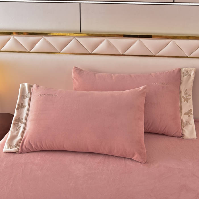 91家纺网 家纺一手货源 找家纺 米奈家居 2025新款A类高克重婴儿绒四件套-吉娜系列 西瓜粉