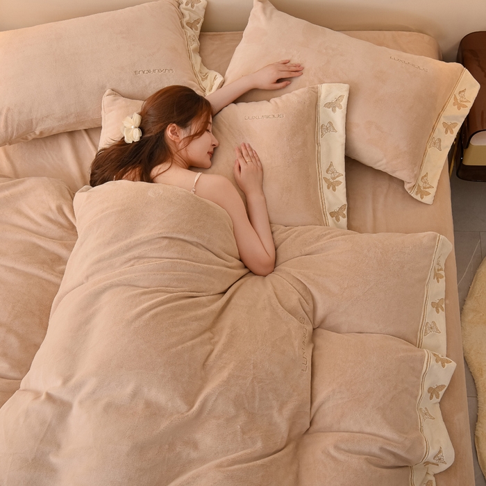 91家纺网 家纺一手货源 找家纺 米奈家居 2025新款A类高克重婴儿绒四件套-吉娜系列 浅杏色