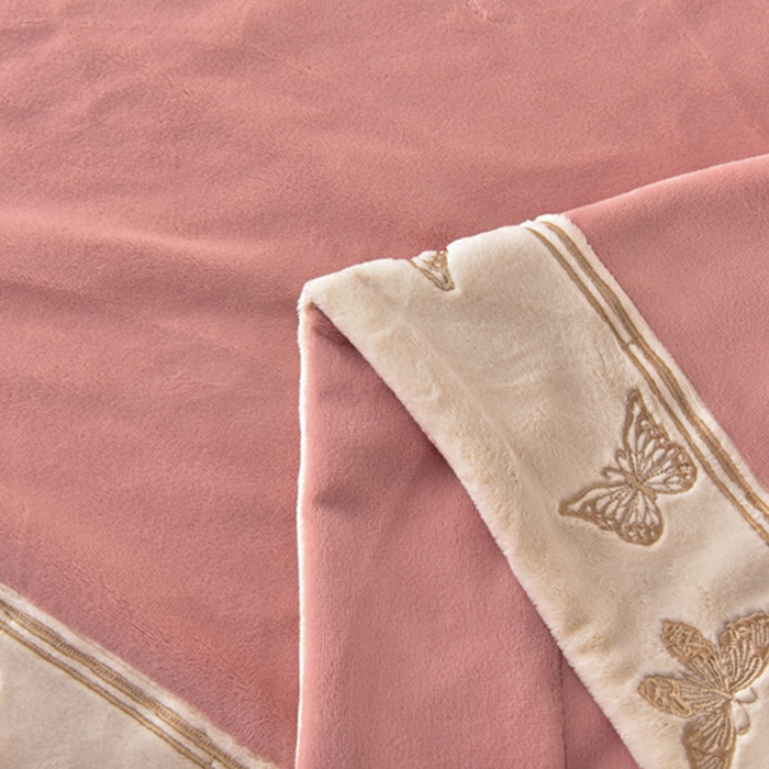 91家纺网 家纺一手货源 找家纺 米奈家居 2025新款A类高克重婴儿绒四件套-吉娜系列 西瓜粉