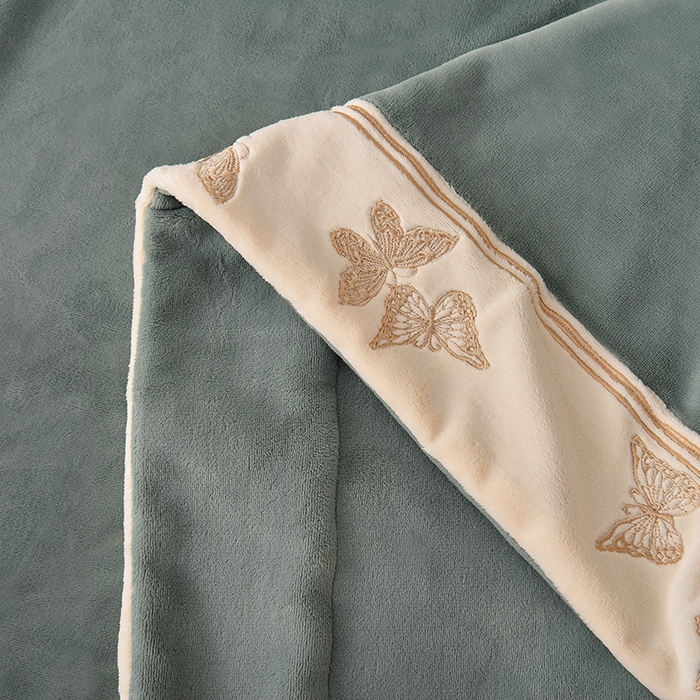 91家纺网 家纺一手货源 找家纺 米奈家居 2025新款A类高克重婴儿绒四件套-吉娜系列 孔雀绿