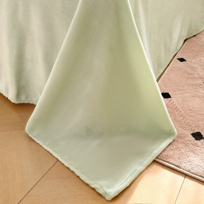 91家纺网 家纺一手货源 找家纺 伊梵居2025新款加厚贴布绣牛奶绒四件套 郁金香-奶白绿