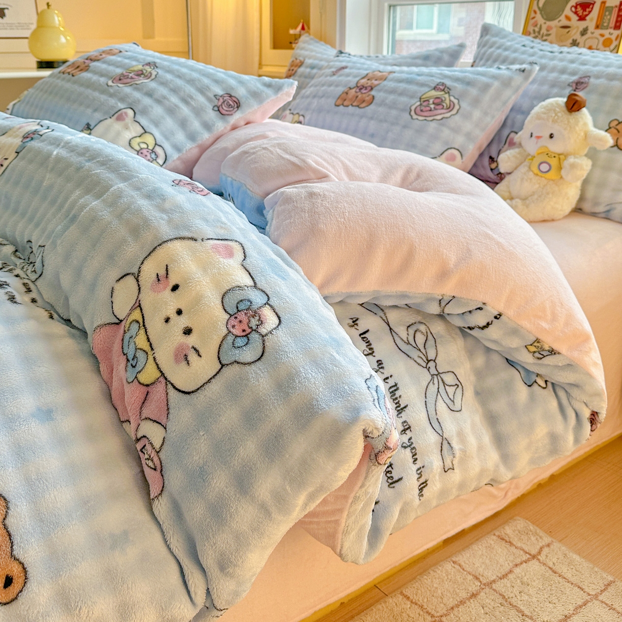 91家纺网 家纺一手货源 找家纺 N先生+V 13814689556 发大图/买家秀 2025新款260克高克重泡泡绒牛奶绒四件套 蛋糕猫咪