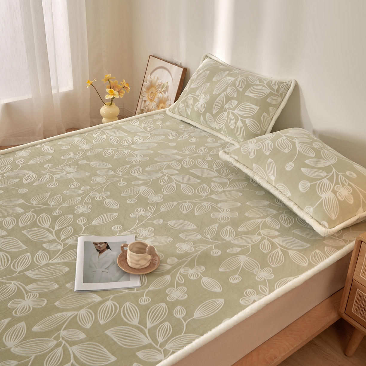 91家纺网 家纺一手货源 找家纺 绒城 2025新款高克重雕花牛奶绒单床笠床笠单件 简素