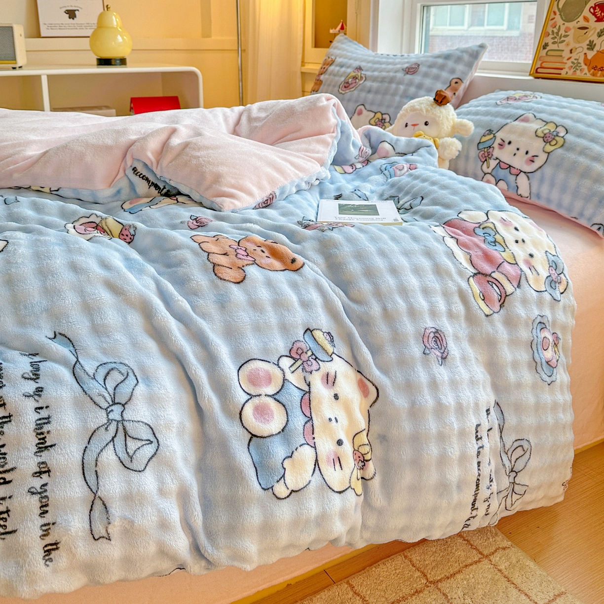 91家纺网 家纺一手货源 找家纺 N先生+V 13814689556 发大图/买家秀 2025新款260克高克重泡泡绒牛奶绒四件套 蛋糕猫咪