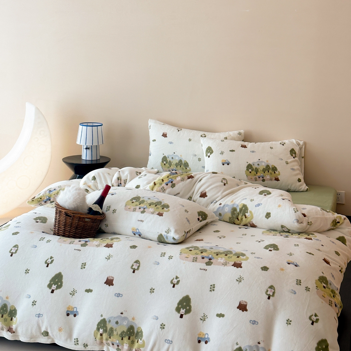 91家纺网 家纺一手货源 找家纺 时光里 2025新款230克全消光印花10色专版花型四件套 森林兔