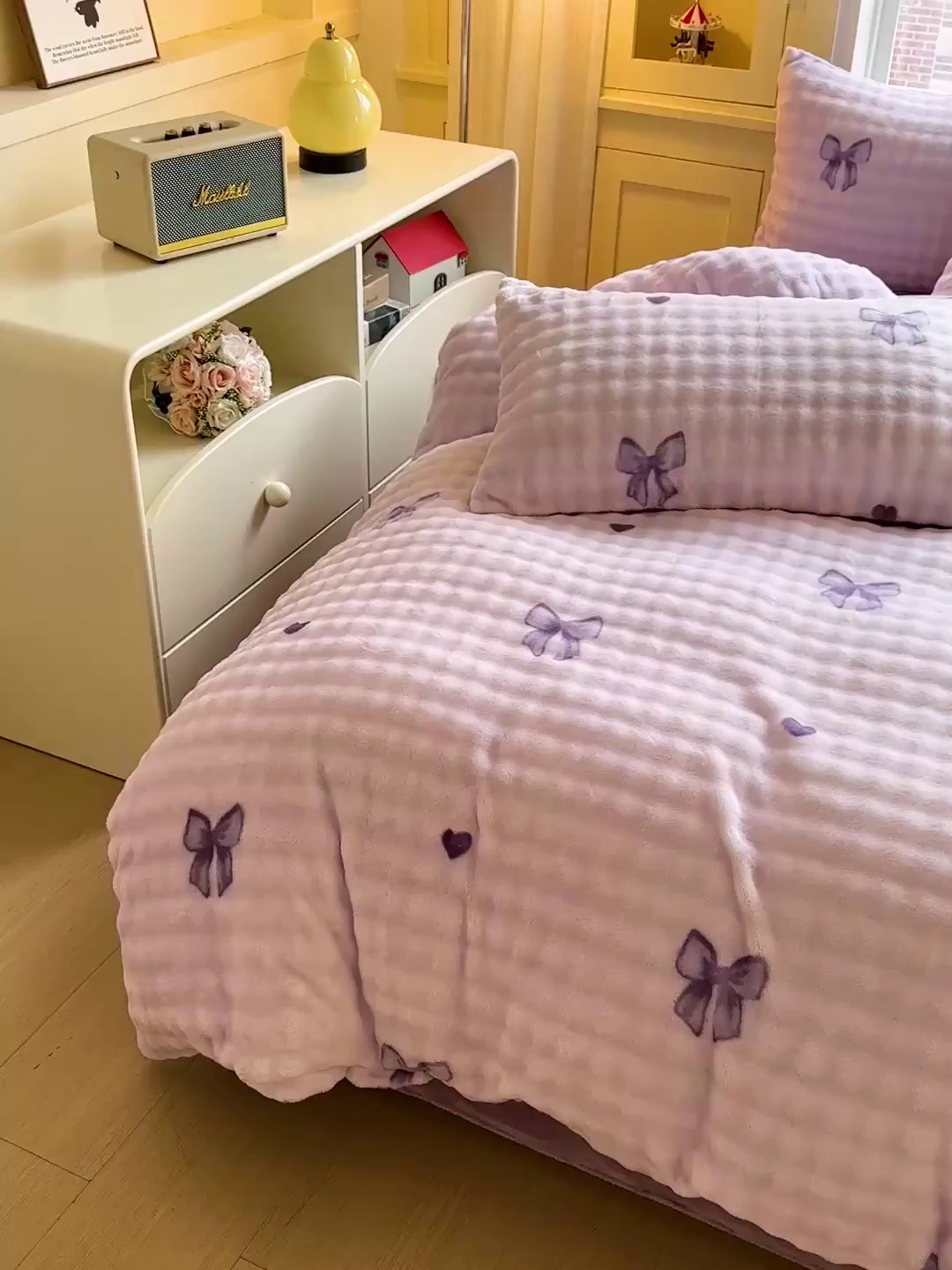 91家纺网 家纺一手货源 找家纺 N先生+V 13814689556 发大图/买家秀 2025新款260克高克重泡泡绒牛奶绒四件套 蝴蝶结紫