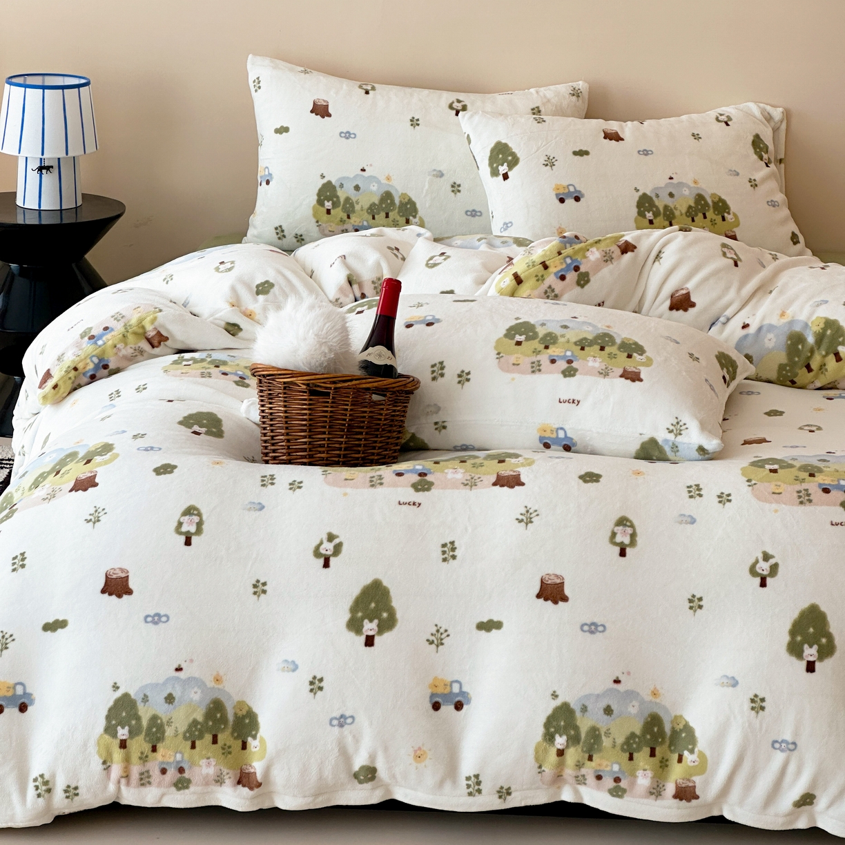 91家纺网 家纺一手货源 找家纺 时光里 2025新款230克全消光印花10色专版花型四件套 森林兔