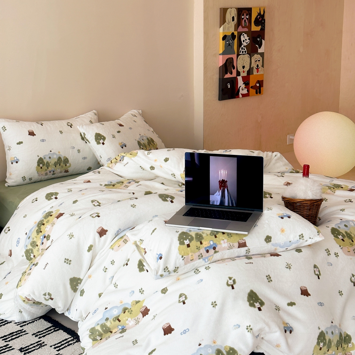 91家纺网 家纺一手货源 找家纺 时光里 2025新款230克全消光印花10色专版花型四件套 森林兔