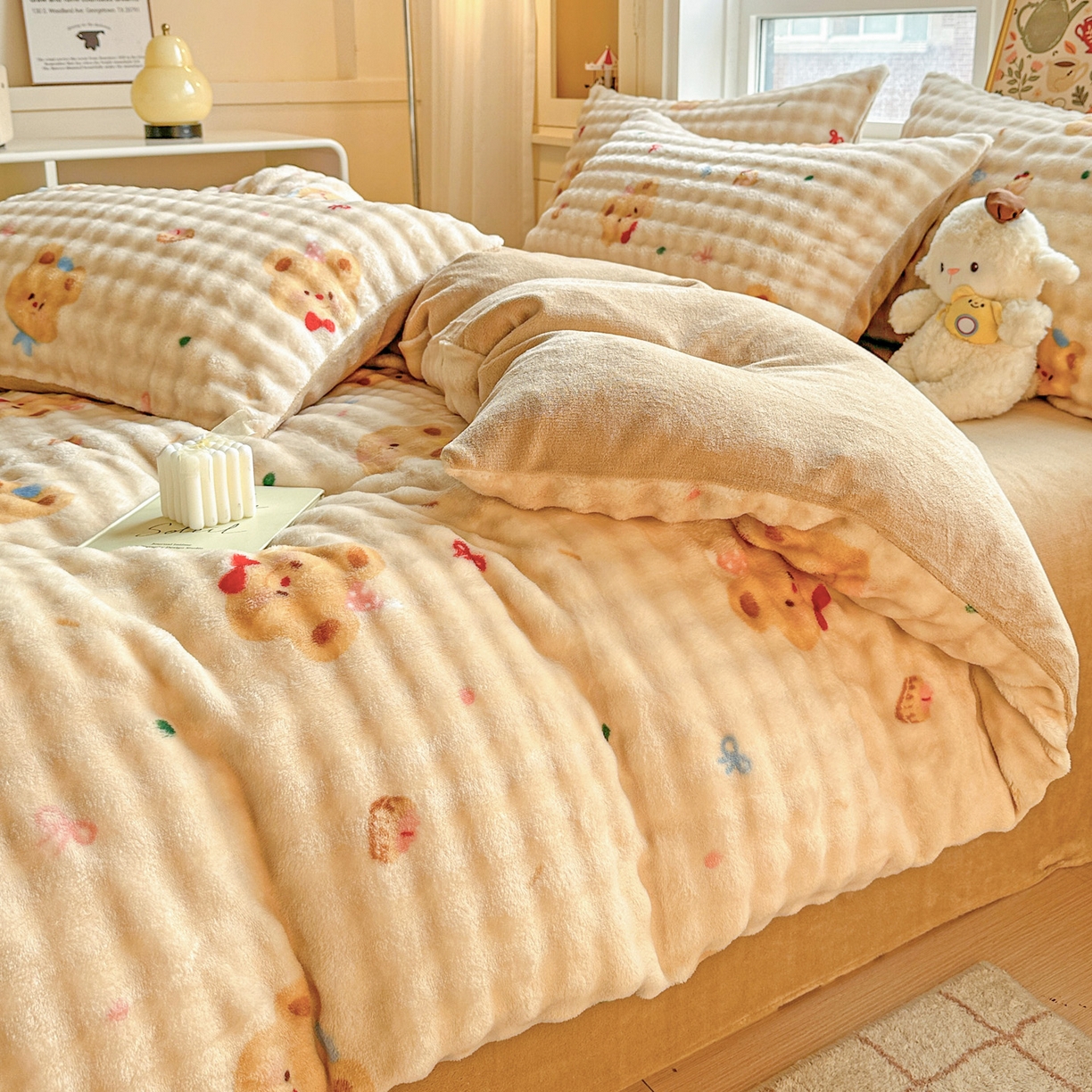 91家纺网 家纺一手货源 找家纺 N先生+V 13814689556 发大图/买家秀 2025新款260克高克重泡泡绒牛奶绒四件套 黄油小熊