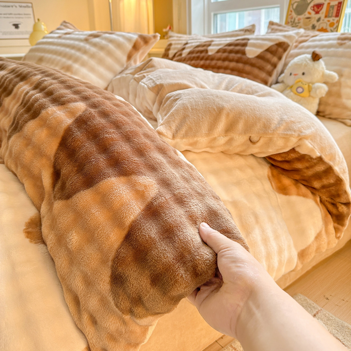 N先生+V 13814689556 发大图/买家秀 2025新款260克高克重泡泡绒牛奶绒四件套 简约波浪