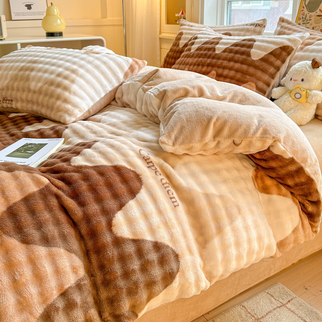 91家纺网 家纺一手货源 找家纺 N先生+V 13814689556 发大图/买家秀 2025新款260克高克重泡泡绒牛奶绒四件套 简约波浪