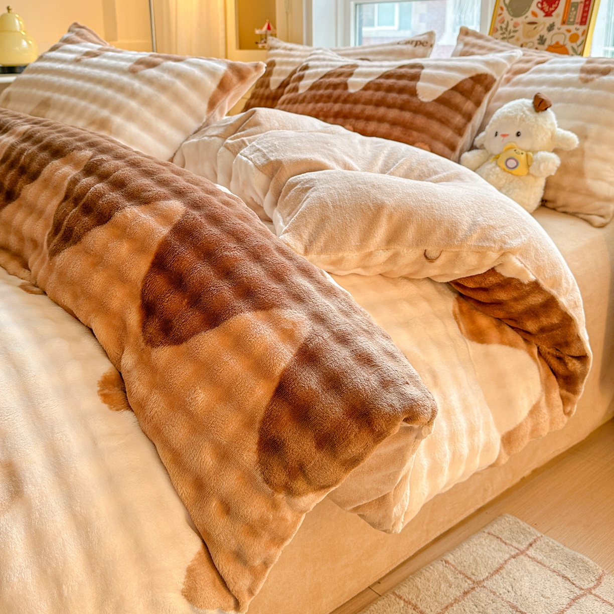 91家纺网 家纺一手货源 找家纺 N先生+V 13814689556 发大图/买家秀 2025新款260克高克重泡泡绒牛奶绒四件套 简约波浪