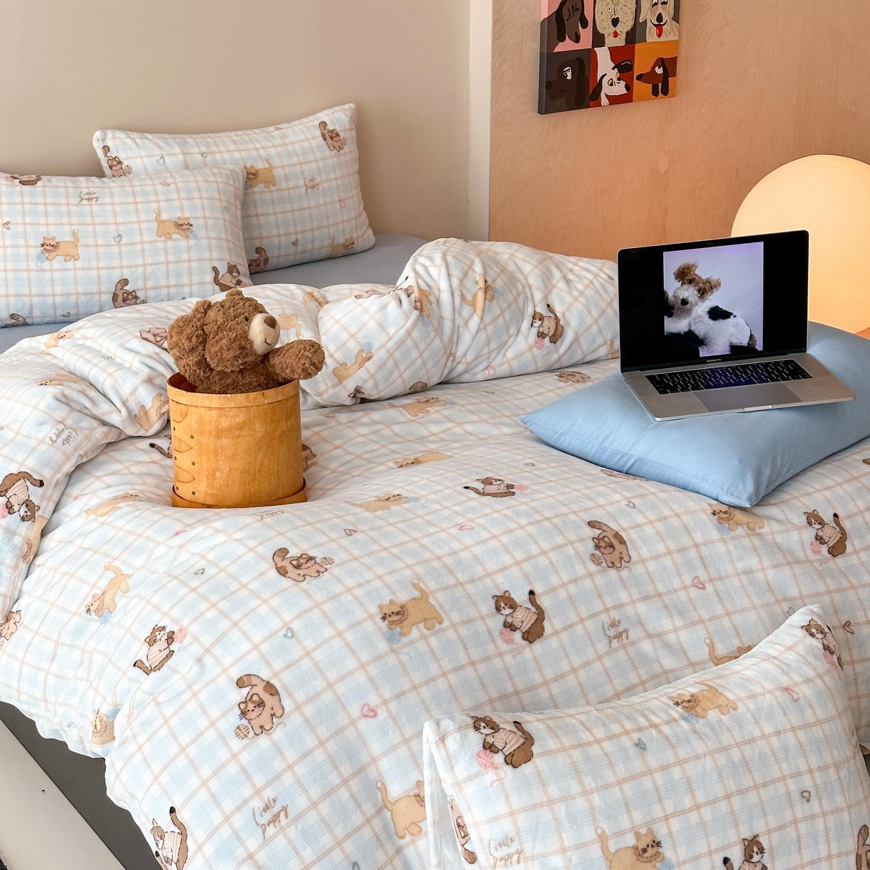 91家纺网 家纺一手货源 找家纺 时光里 2025新款230克全消光印花10色专版花型四件套 线团小咪